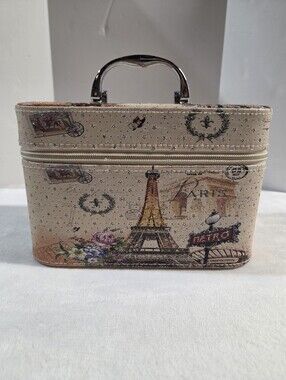 Beige Paris Print Top-Handle Women’s Cosmetic Case